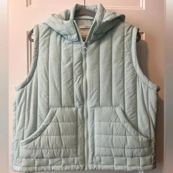 Icy Blue A New Day Two In One Puffer
Coat/Vest Size Small - Picture 4 of 9